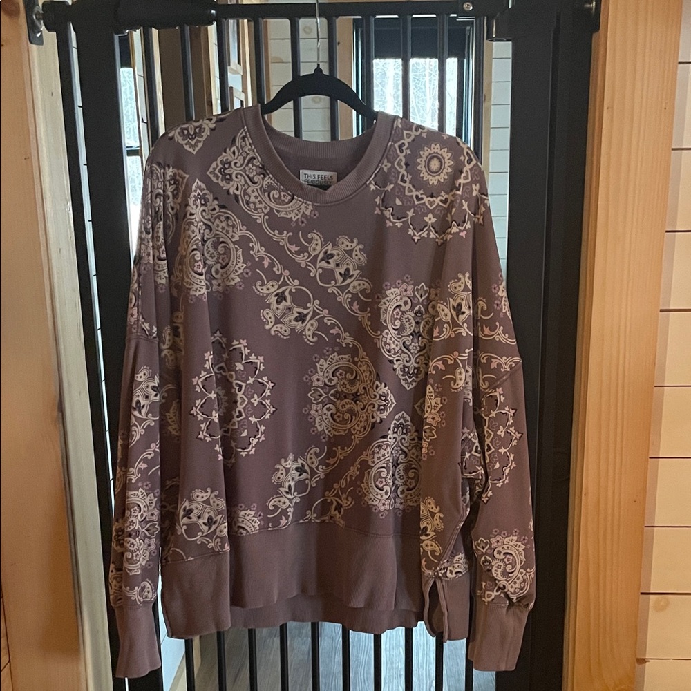 American Eagle Outfitters Purple Patterned Sweatshirt
